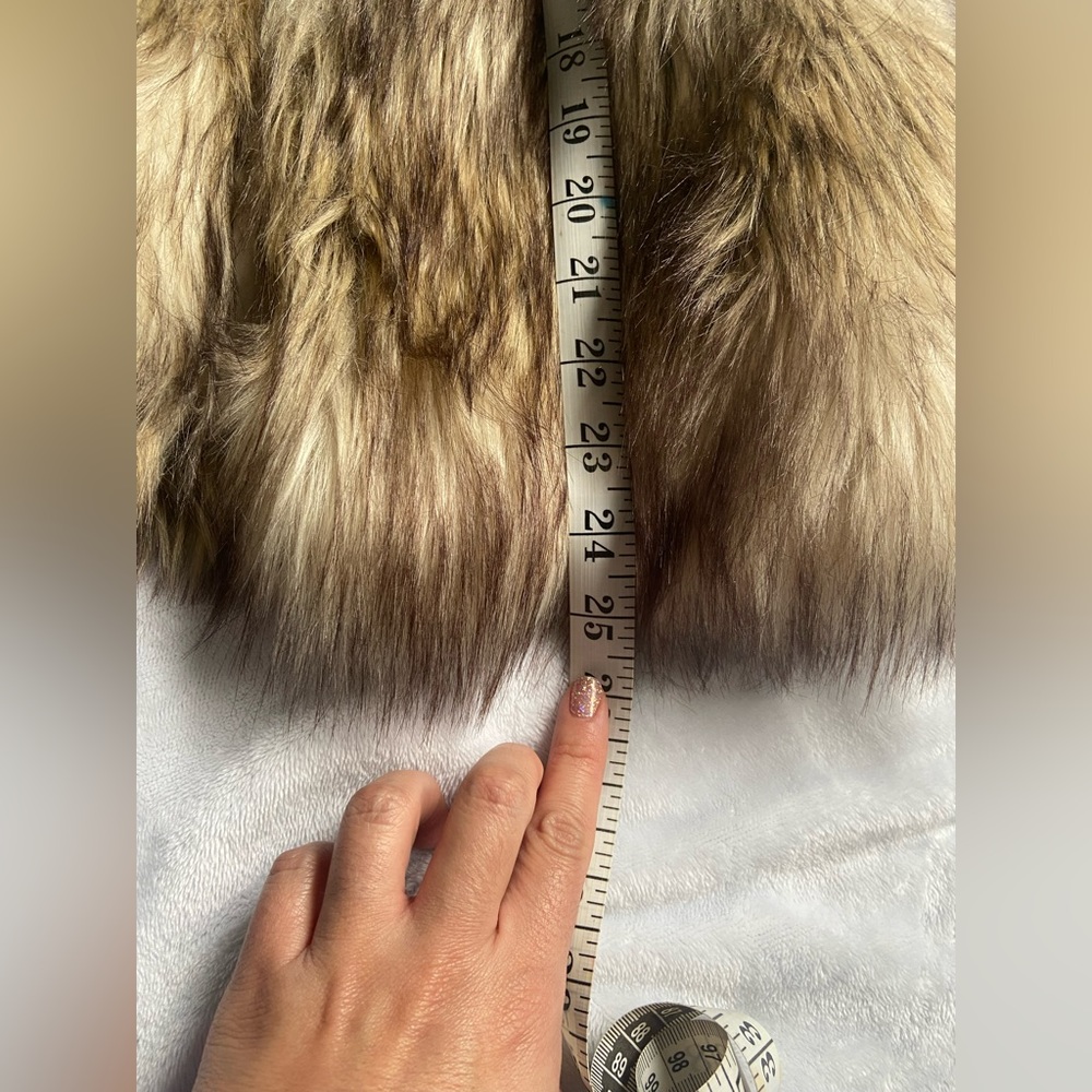 Beautiful Faux Fur Vest (Ci Sono by Cavalini) - Picture 11 of 15